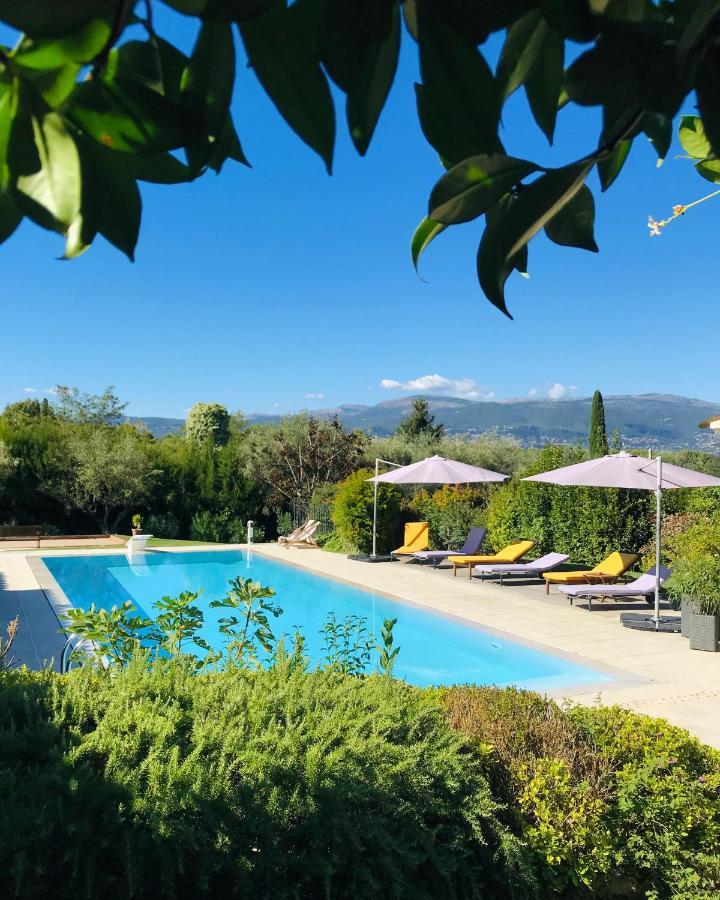 Le Mas De La Source Bed & Breakfast Mougins Eksteriør bilde