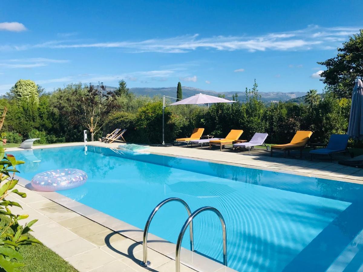 Le Mas De La Source Bed & Breakfast Mougins Eksteriør bilde