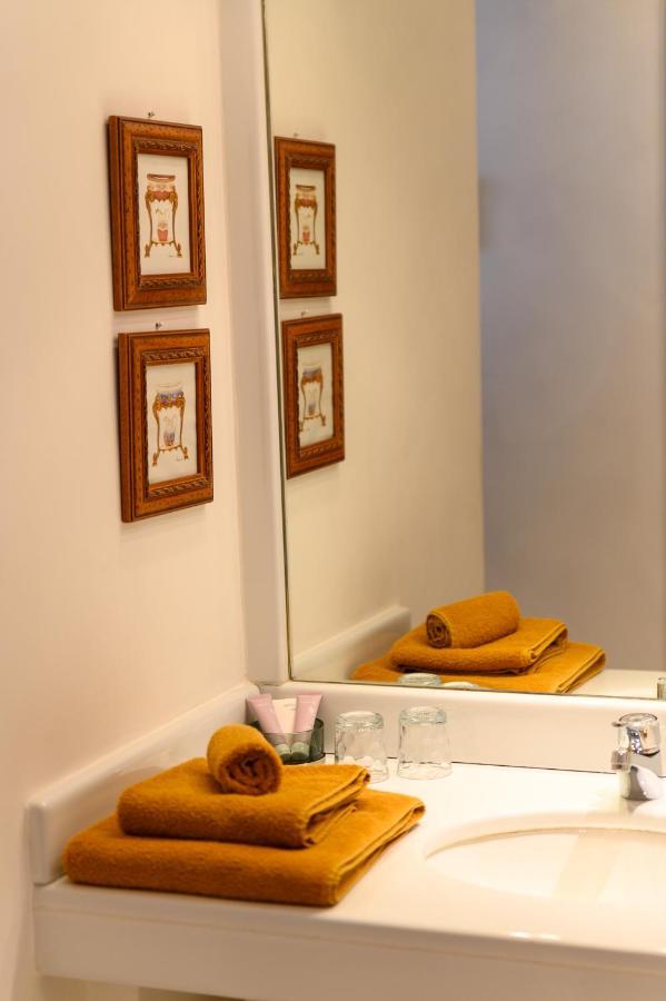 Le Mas De La Source Bed & Breakfast Mougins Eksteriør bilde