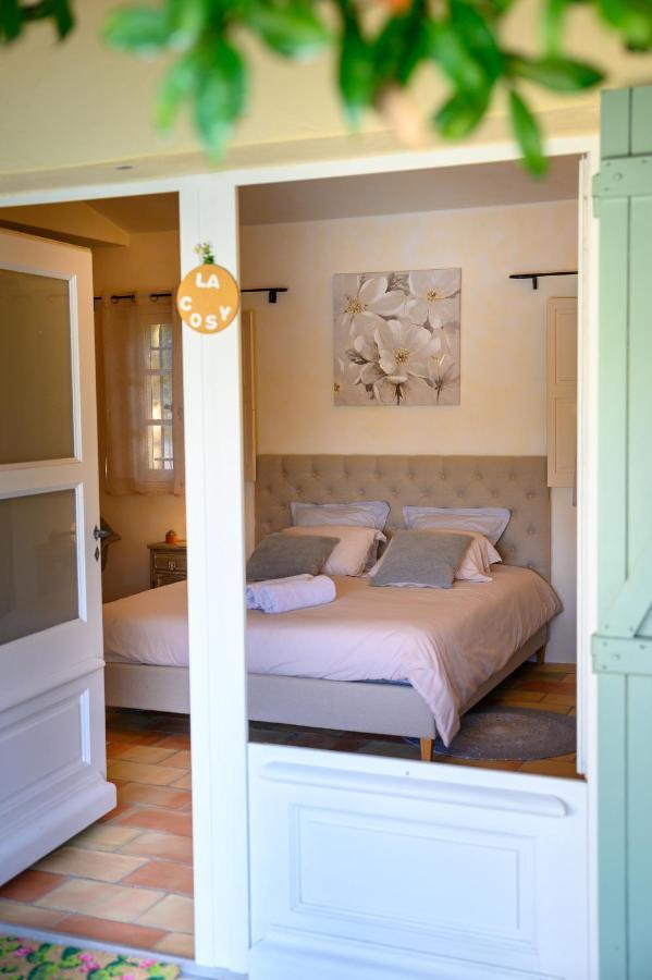 Le Mas De La Source Bed & Breakfast Mougins Eksteriør bilde