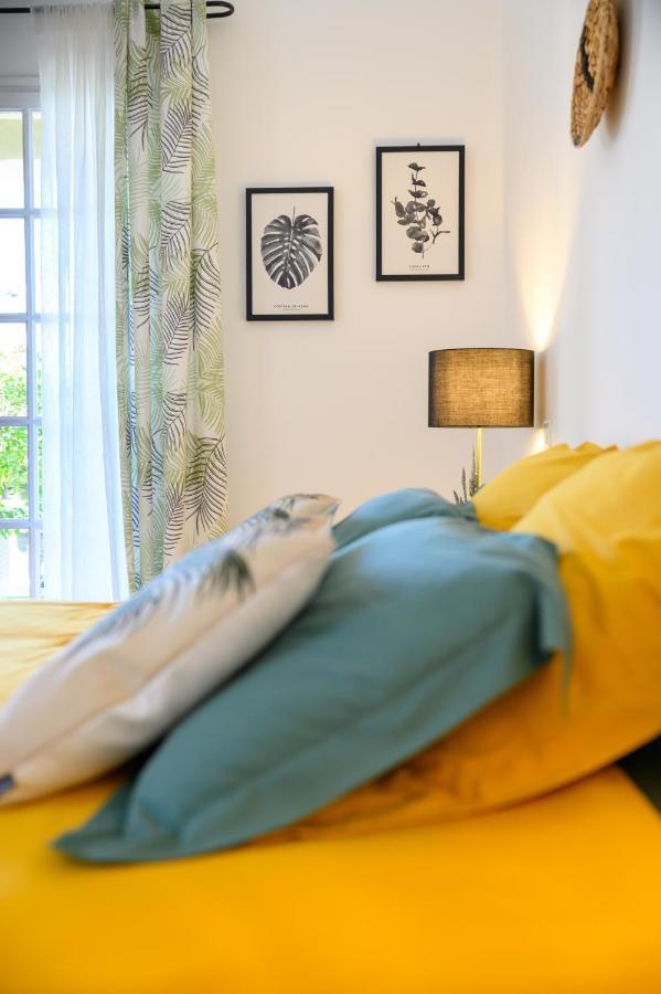 Le Mas De La Source Bed & Breakfast Mougins Eksteriør bilde
