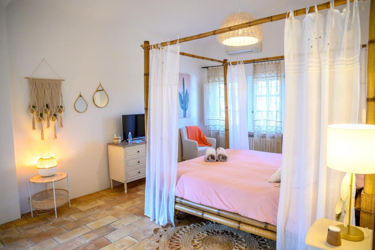 Le Mas De La Source Bed & Breakfast Mougins Eksteriør bilde