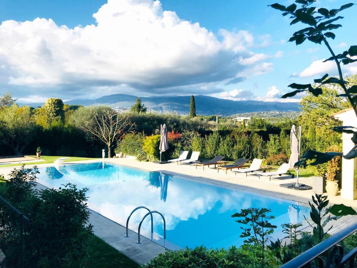 Le Mas De La Source Bed & Breakfast Mougins Eksteriør bilde